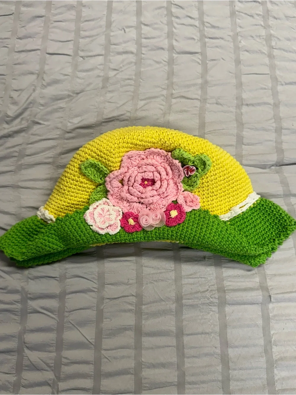 Preowned Girl's Multicolor and Floral Crochet Hat Item #PHK7831